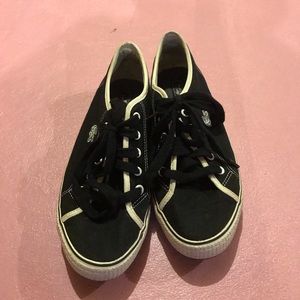 Lacoste sneakers black 9 women’s 7 men’s